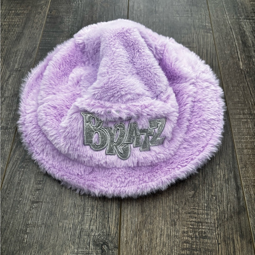 Bratz Purple Silver Fuzzy Bucket Hat Soft Furry One Size SPIRIT Nostalgia